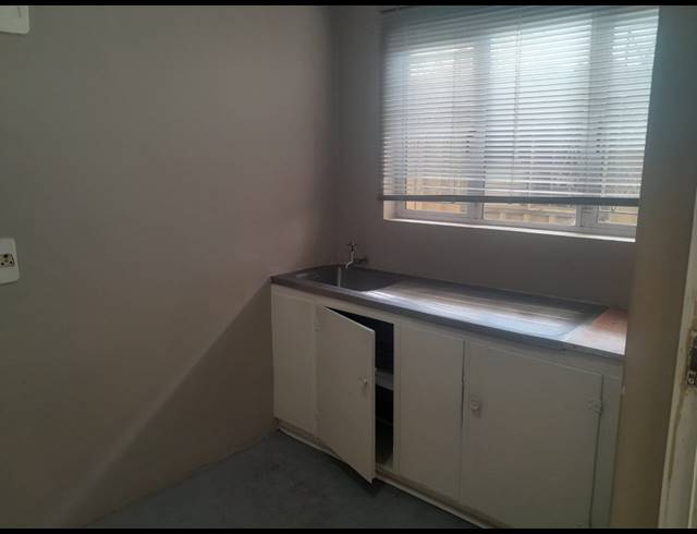 54M² OFFICE TO LET IN STAMFORD HILL